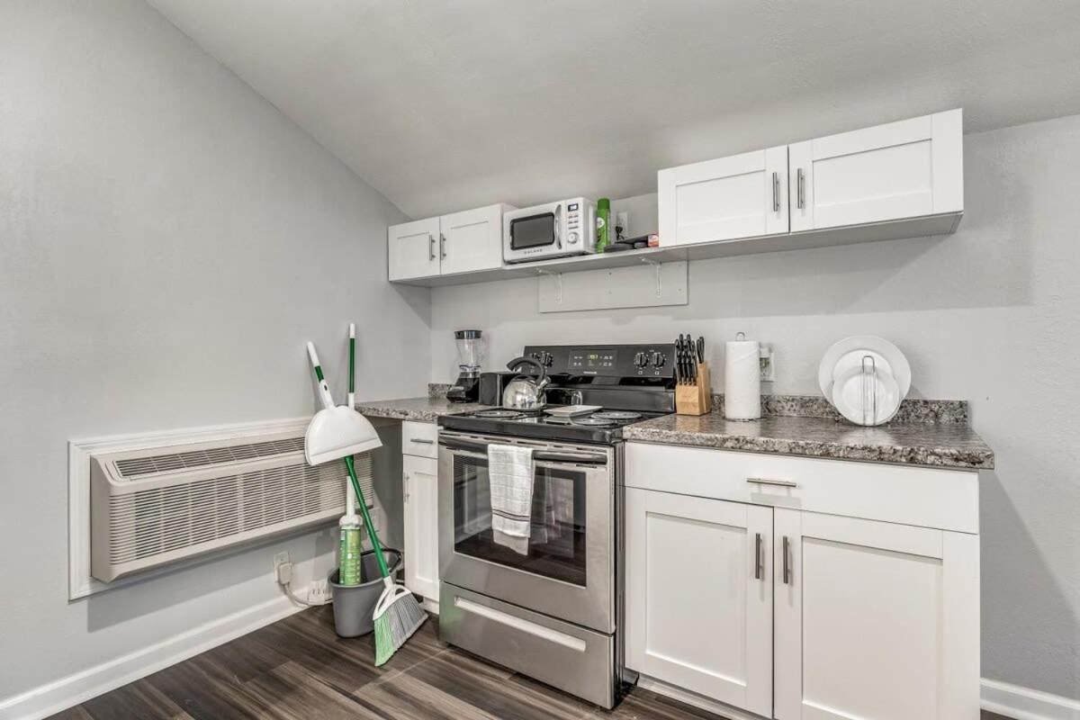 Pensacola Pearl - Studio Apartment - Pets Welcome Εξωτερικό φωτογραφία